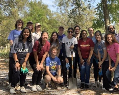 Alt Spring Break Students