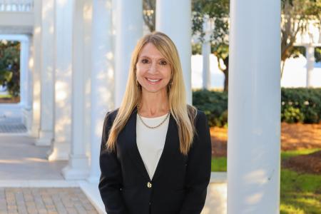 Denise Harle's Headshot