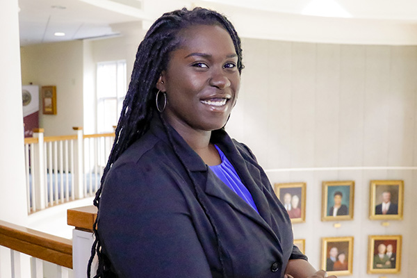 Akilah Jackson headshot