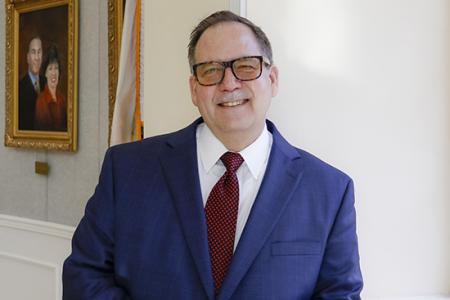 Greg Yates Rotunda Headshot